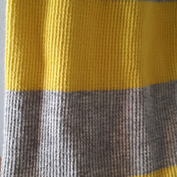 Old Navy pullover - Picture 2 of 4